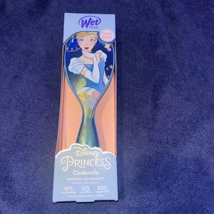 Cinderella Wet Brush